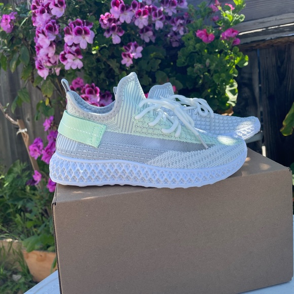 Fashion Women's Casual Sneakers New Comfortable color white/green - Picture 7 of 11